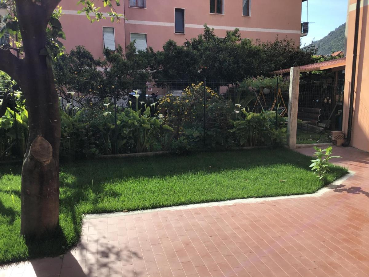 Casa Luigia Rooms Mtb In Finalborgo Bike Room Tour Ebike Trekking Finale Ligure Exterior foto