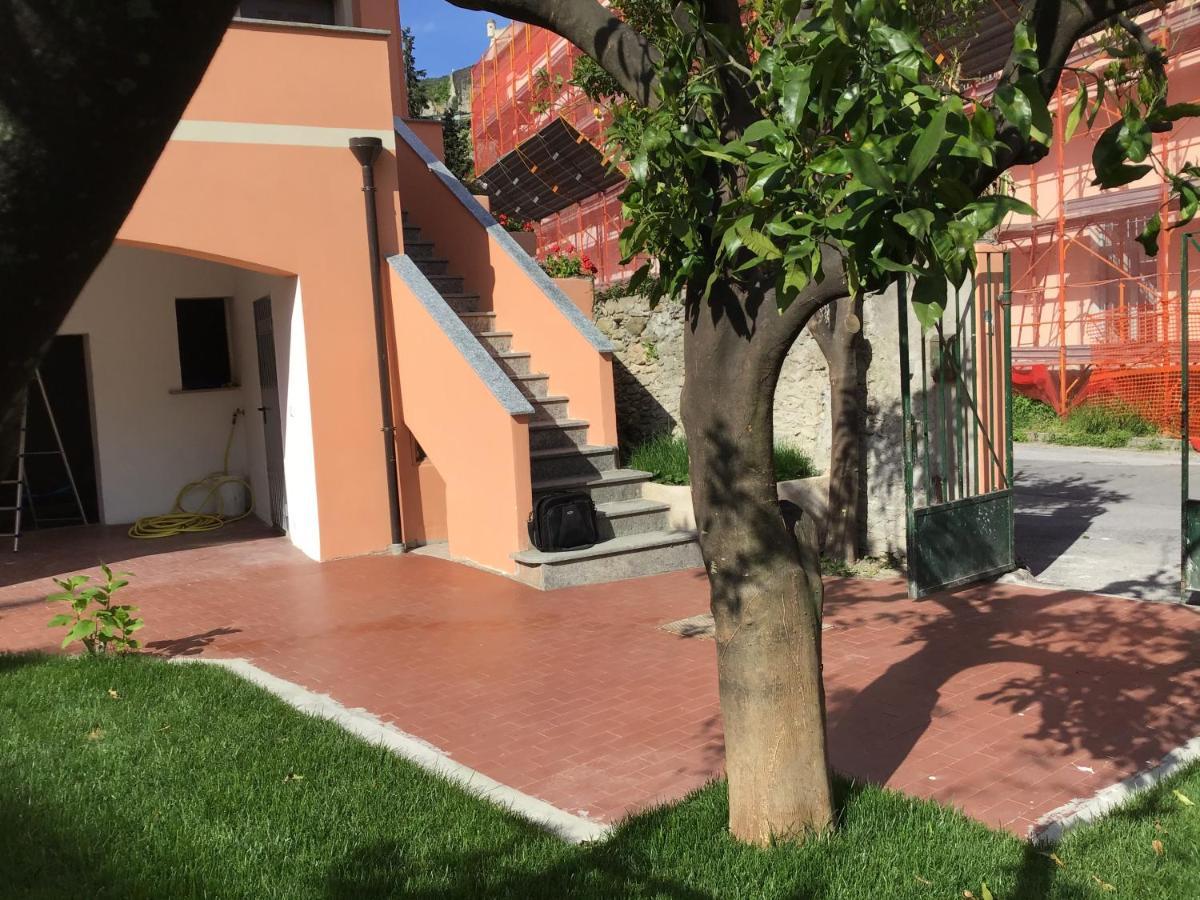 Casa Luigia Rooms Mtb In Finalborgo Bike Room Tour Ebike Trekking Finale Ligure Exterior foto