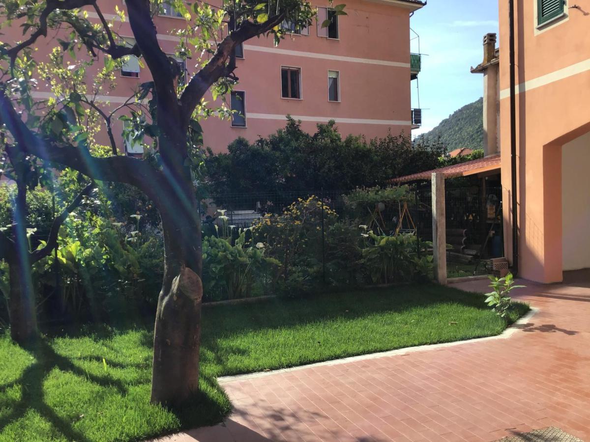 Casa Luigia Rooms Mtb In Finalborgo Bike Room Tour Ebike Trekking Finale Ligure Exterior foto