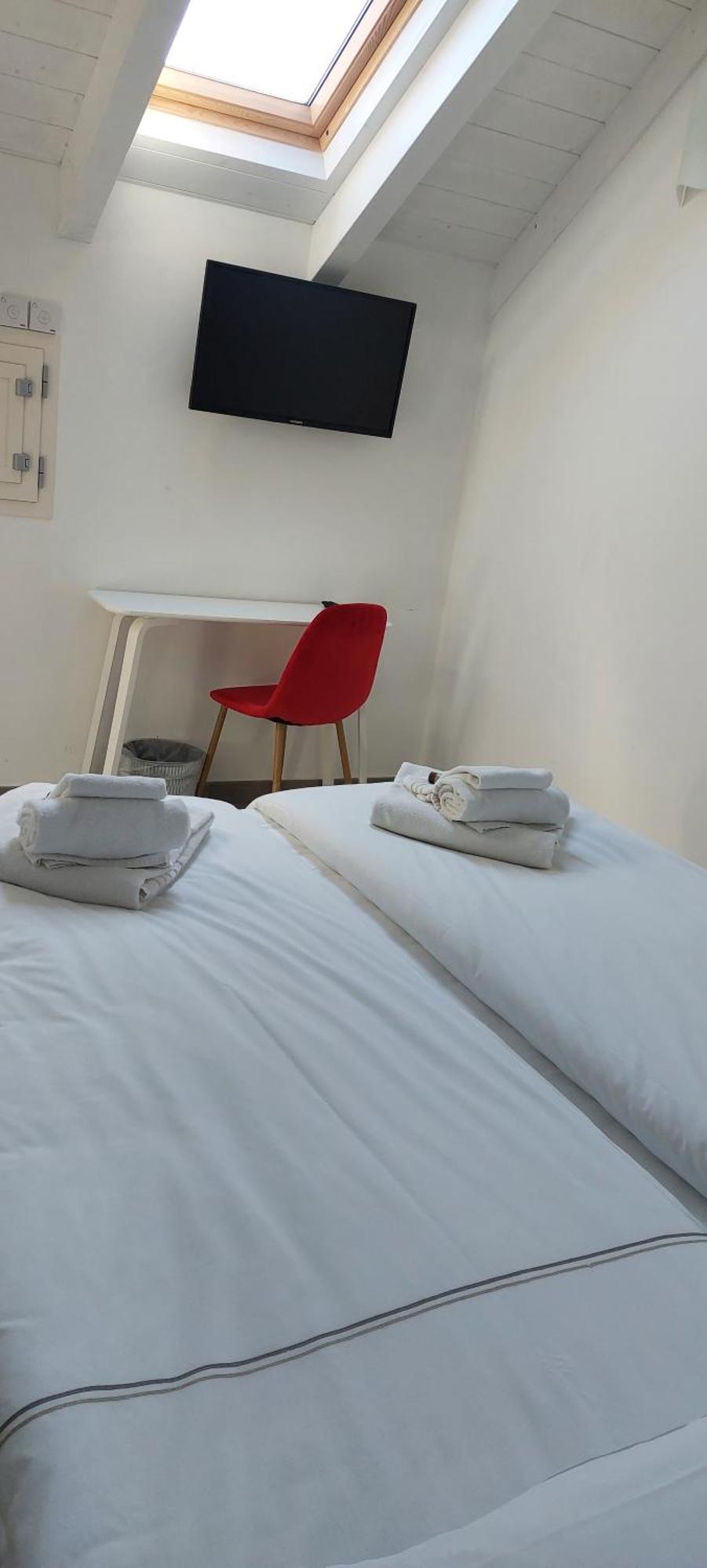 Casa Luigia Rooms Mtb In Finalborgo Bike Room Tour Ebike Trekking Finale Ligure Exterior foto