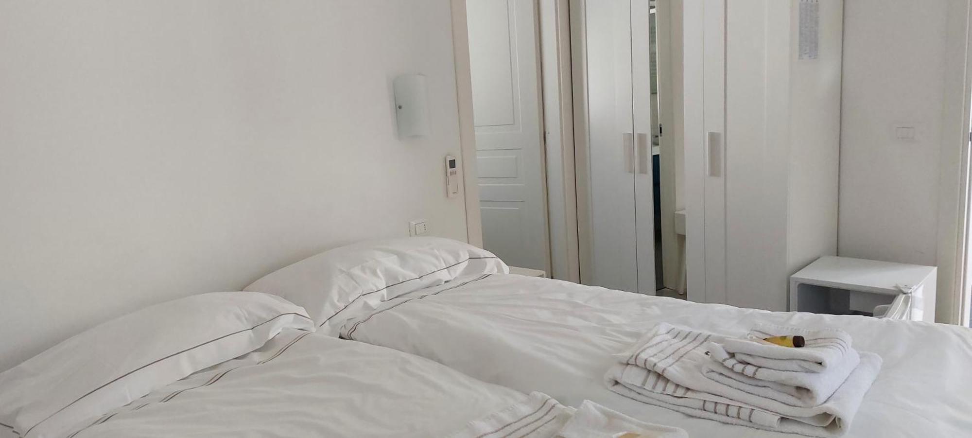 Casa Luigia Rooms Mtb In Finalborgo Bike Room Tour Ebike Trekking Finale Ligure Exterior foto